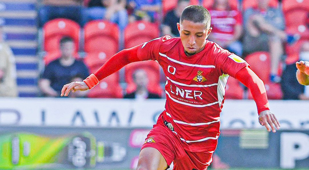 Rodrigo Vilca sumó minutos en la victoria de Doncaster Rovers de Inglaterra