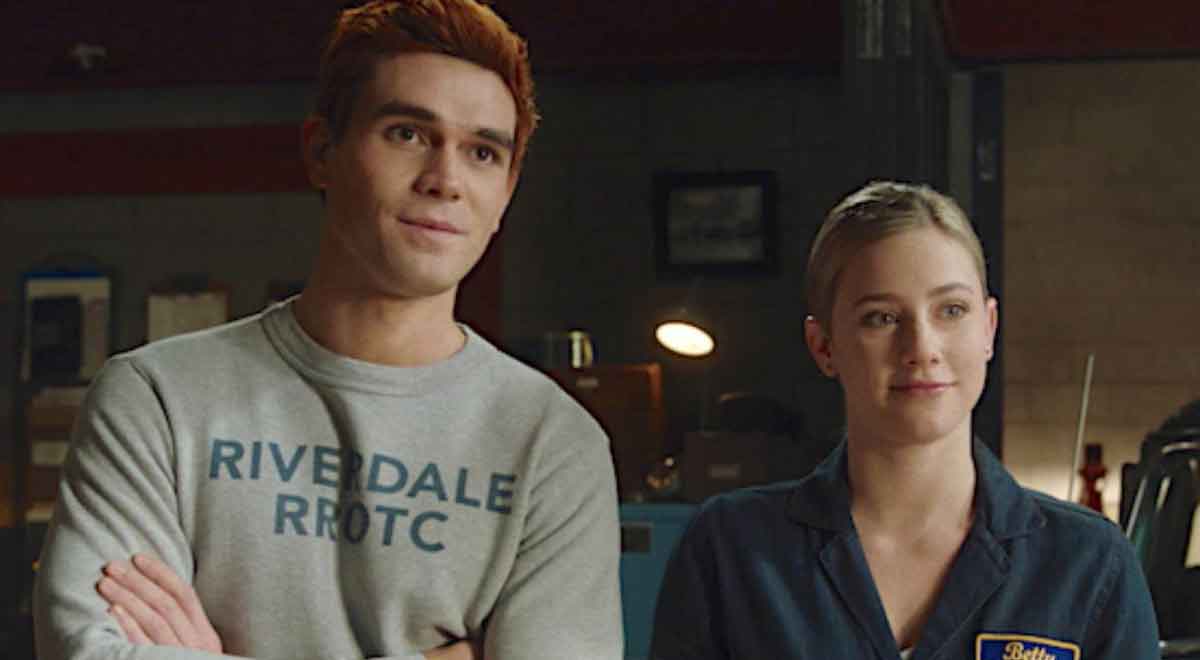 Riverdale 5x19: fanáticos en vilo tras supuesto beso de Betty y Archie