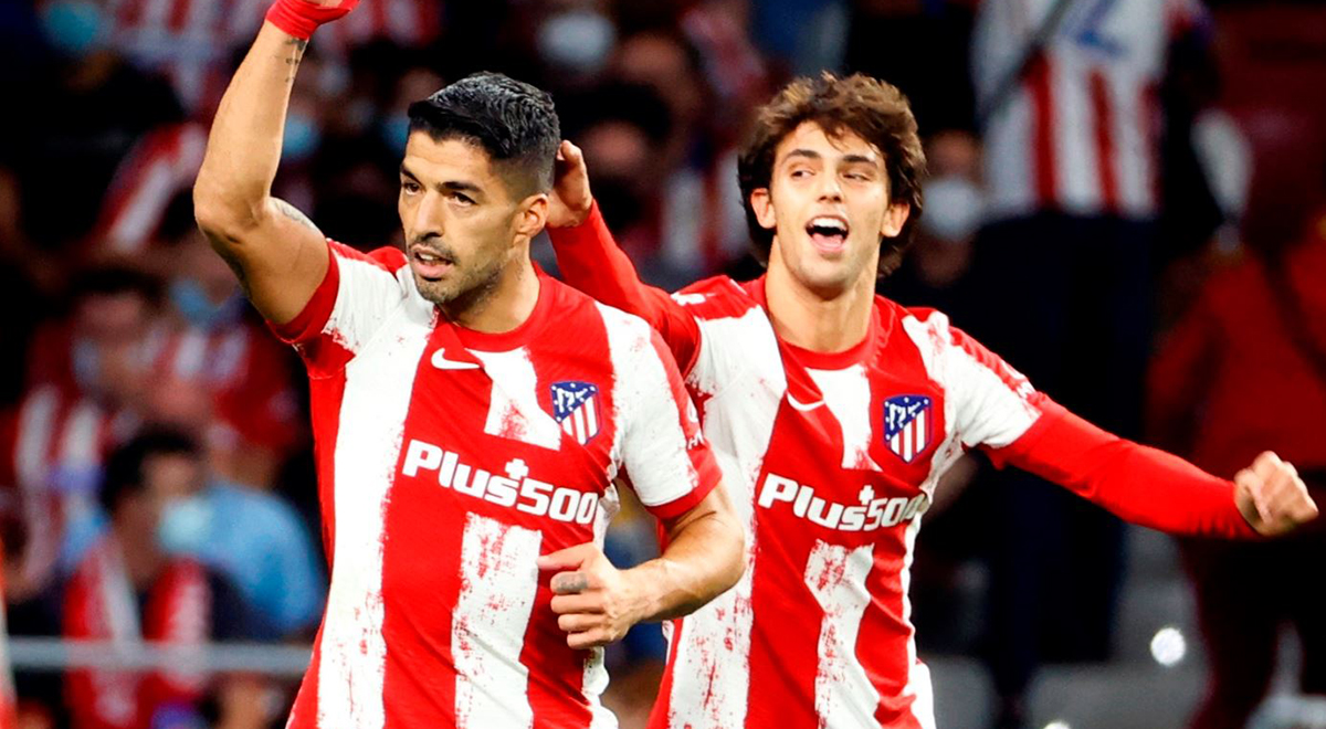 Atletico Madrid beats Barcelona 2-0 and climbs to the top of LaLiga.