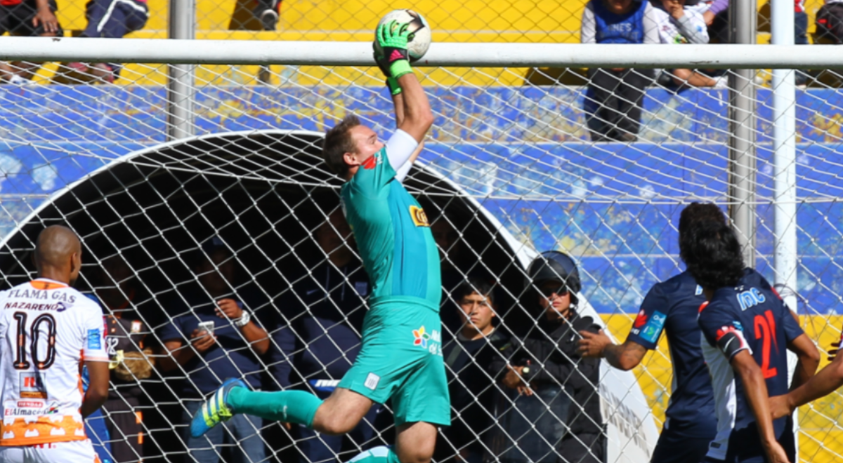 George Forsyth pega la vuelta al fútbol para atajar por Alianza Lima