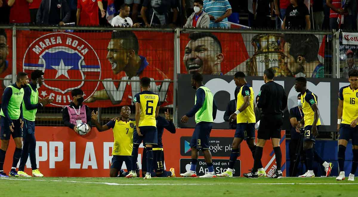 Ecuador venció 2-0 a Chile en Santiago y le complicó sus chances de ir a Qatar 2022