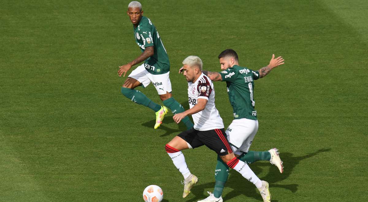 Palmeiras bicampeón de la Copa Libertadores tras vencer en al final a Flamengo