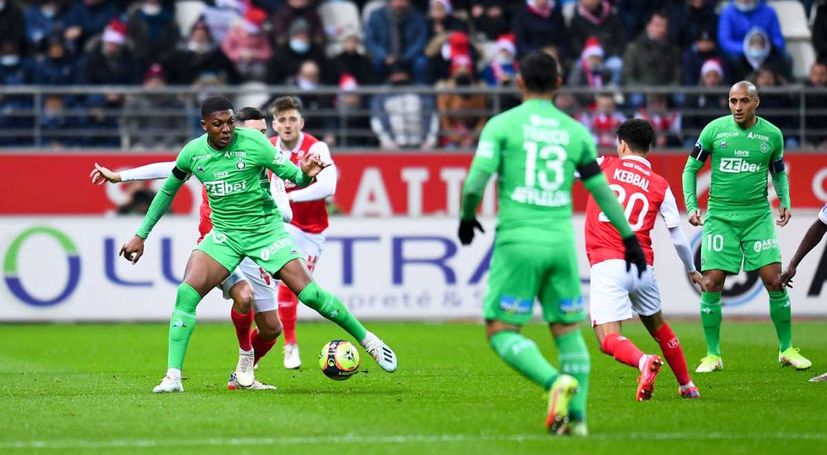 Miguel Trauco y Saint-Étienne comprometidos con el descenso en la Ligue 1