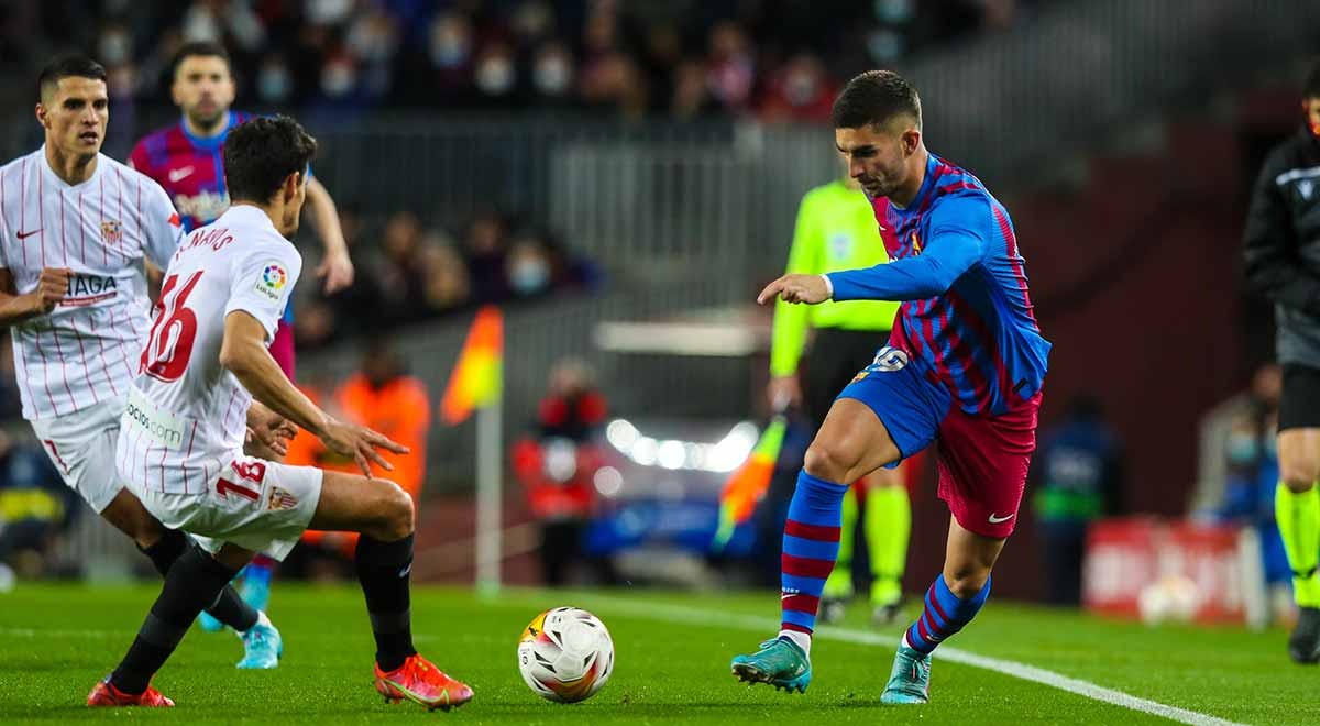 Barcelona ganó 1-0 Sevilla con golazo de Pedri y trepó al segundo lugar de la tabla