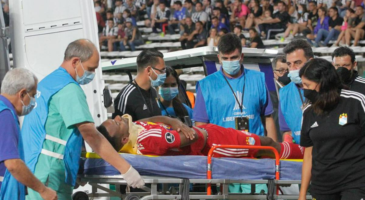 Sporting Cristal: Nilsol Loyola pasó la noche en una clínica tras el fuerte golpe que sufrió