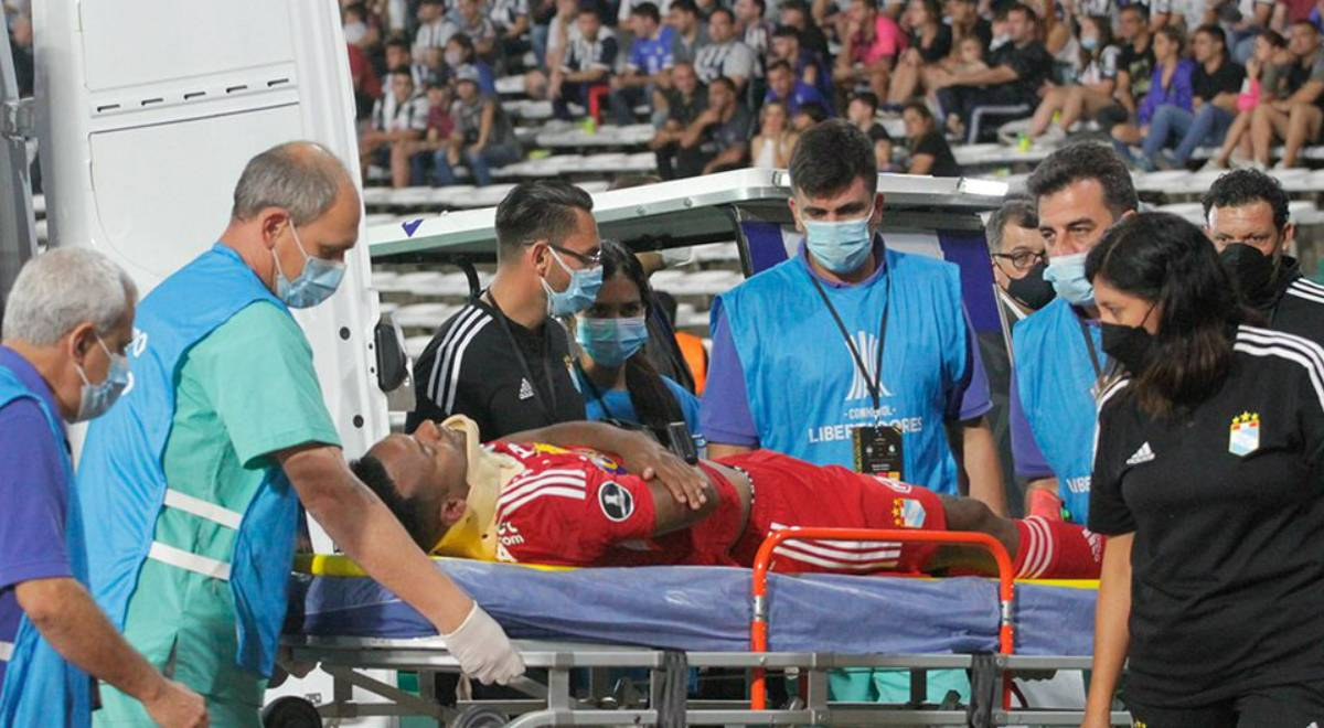 Sporting Cristal: Nilsol Loyola spent the night in a clinic after the strong blow he suffered.