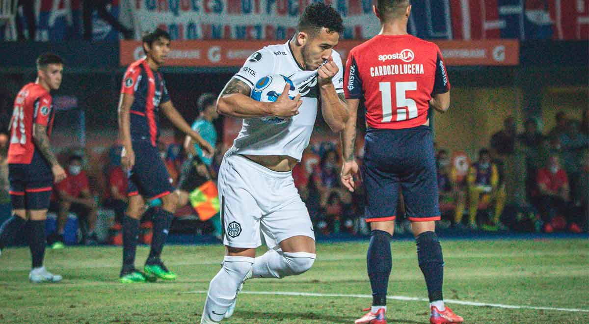 Olimpia se llevó el clásico tras vencer 1-0 a Cerro Porteño, pero jugará la Copa Sudamericana