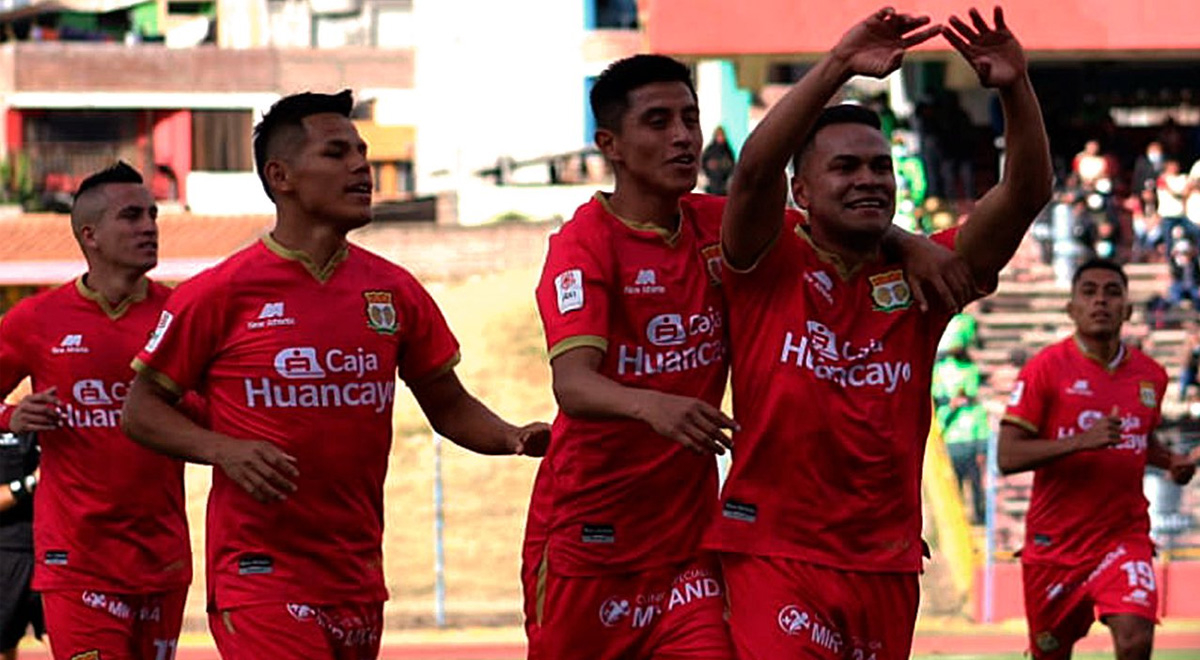 ¡Apunta al Apertura! Huancayo venció 2-0 a Universitario y sigue con vida