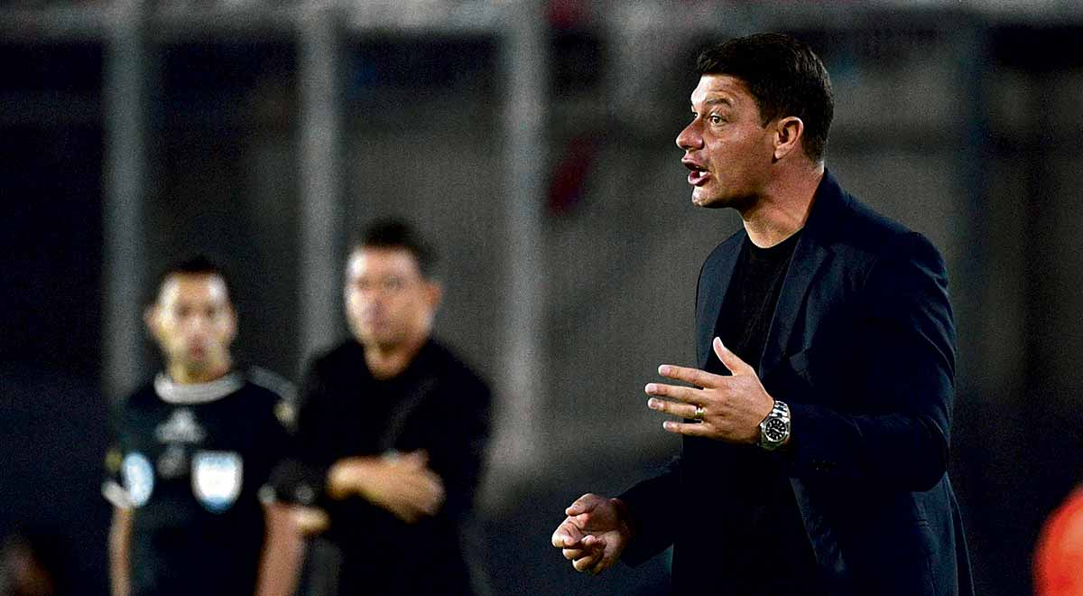 Boca Juniors: Battaglia critica refuerzos tras eliminación de la Libertadores