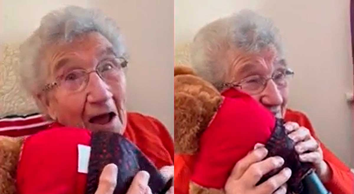 Mujer recibe oso de peluche con la voz de su marido fallecido y su reacción es viral
