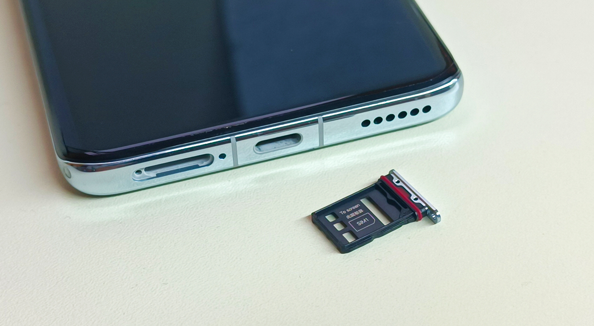 ¿Por qué los nuevos smartphones ya NO incluyen ranura para tarjetas MicroSD?