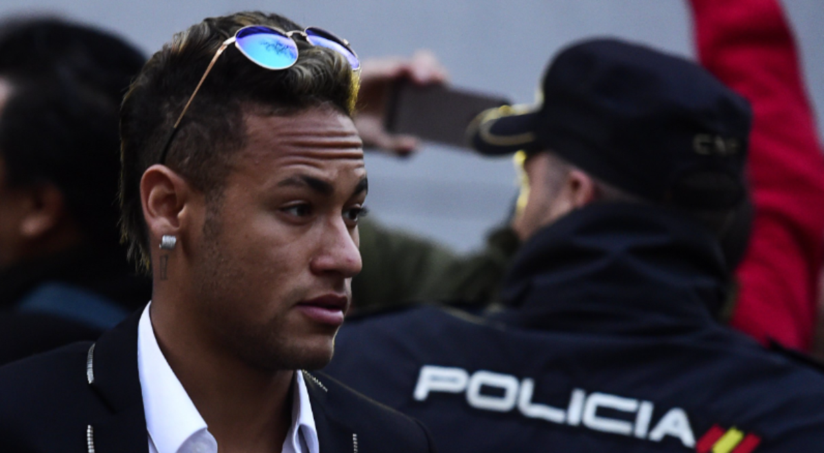 Neymar es acusado de estafa y podría ir a prisión por 2 años