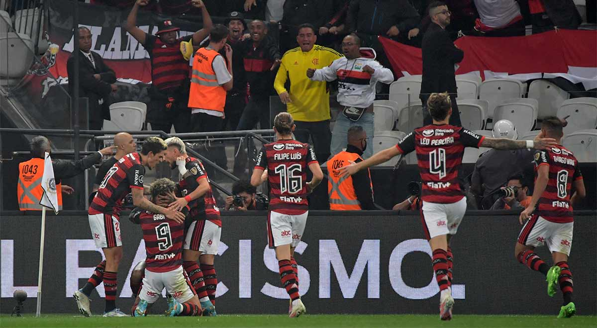Corinthians no pudo de local y perdió con Flamengo en los cuartos de Libertadores