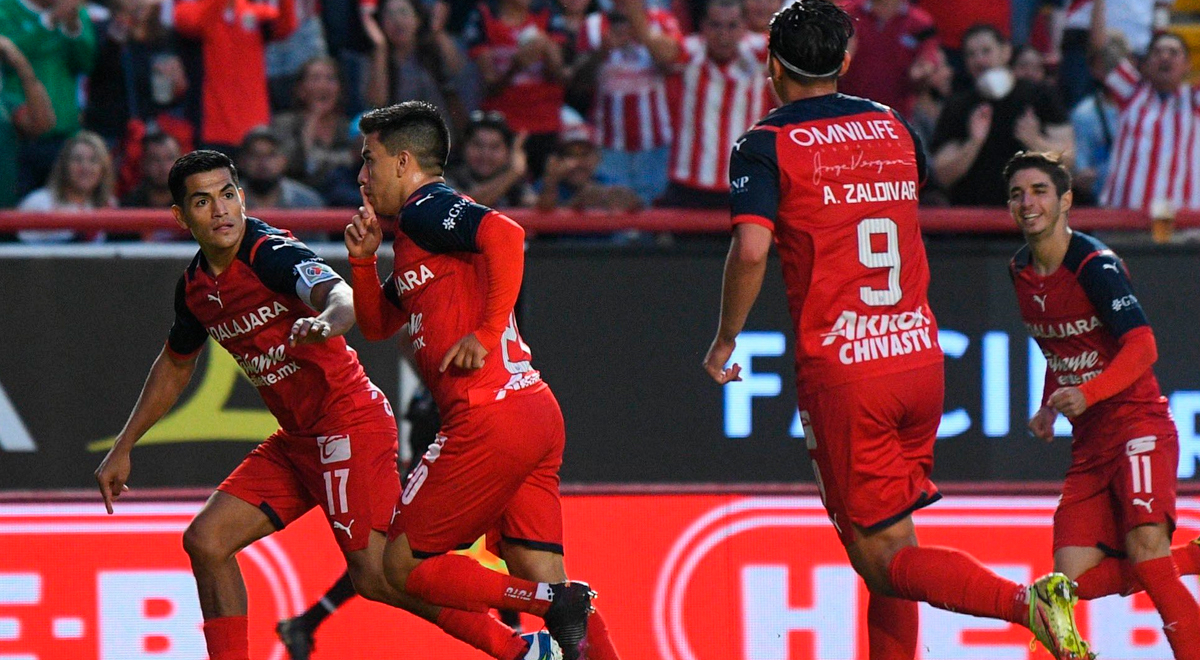 Chivas aplastó por 4-0 a Necaxa: resumen y goles del partido por la Liga MX 2022