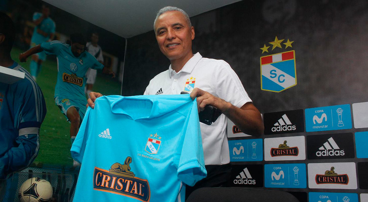 What happened to Alexis Mendoza, the Colombian coach who lasted 29 days with Sporting Cristal?