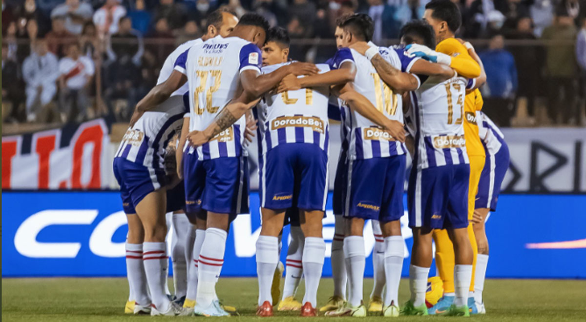 Dirigió en LaLiga, fue campeón en Bolivia y Chile y sería opción para ser DT de Alianza Lima