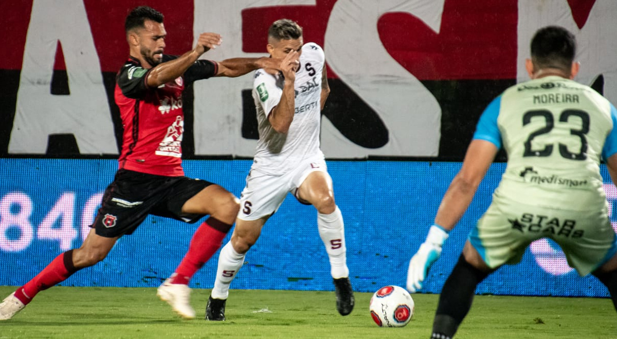 Alajuelense drew 0-0 against Saprissa: summary of the first leg of the Liga Promérica semifinal.