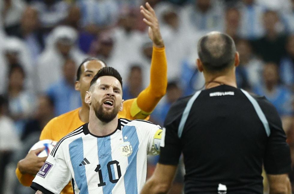 ¡Sin filtro! Messi arremetió contra el árbitro del Argentina-Países Bajos: 