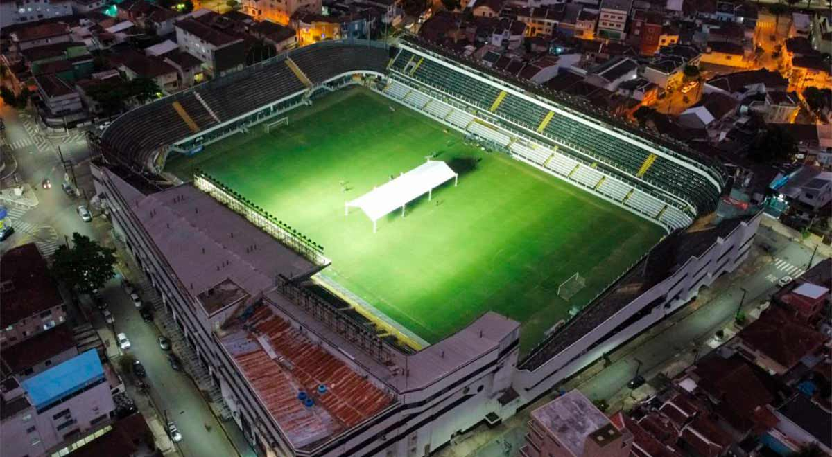 Santos estaría preparando el posible funeral de Pelé en el Estadio Urbano Caldeira