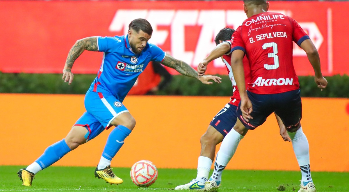 Cruz Azul vence con dos golazos al chivas por la final de la Copa Sky