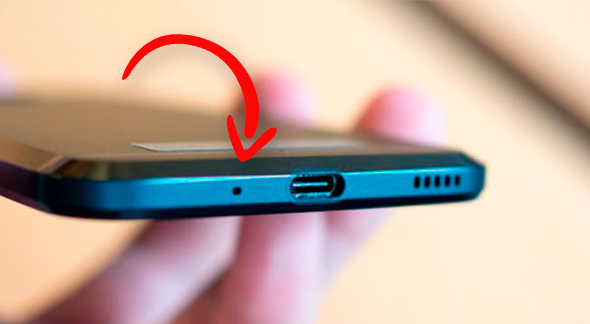 Cómo utilizar el hueco pequeño en la parte superior de tu teléfono Android