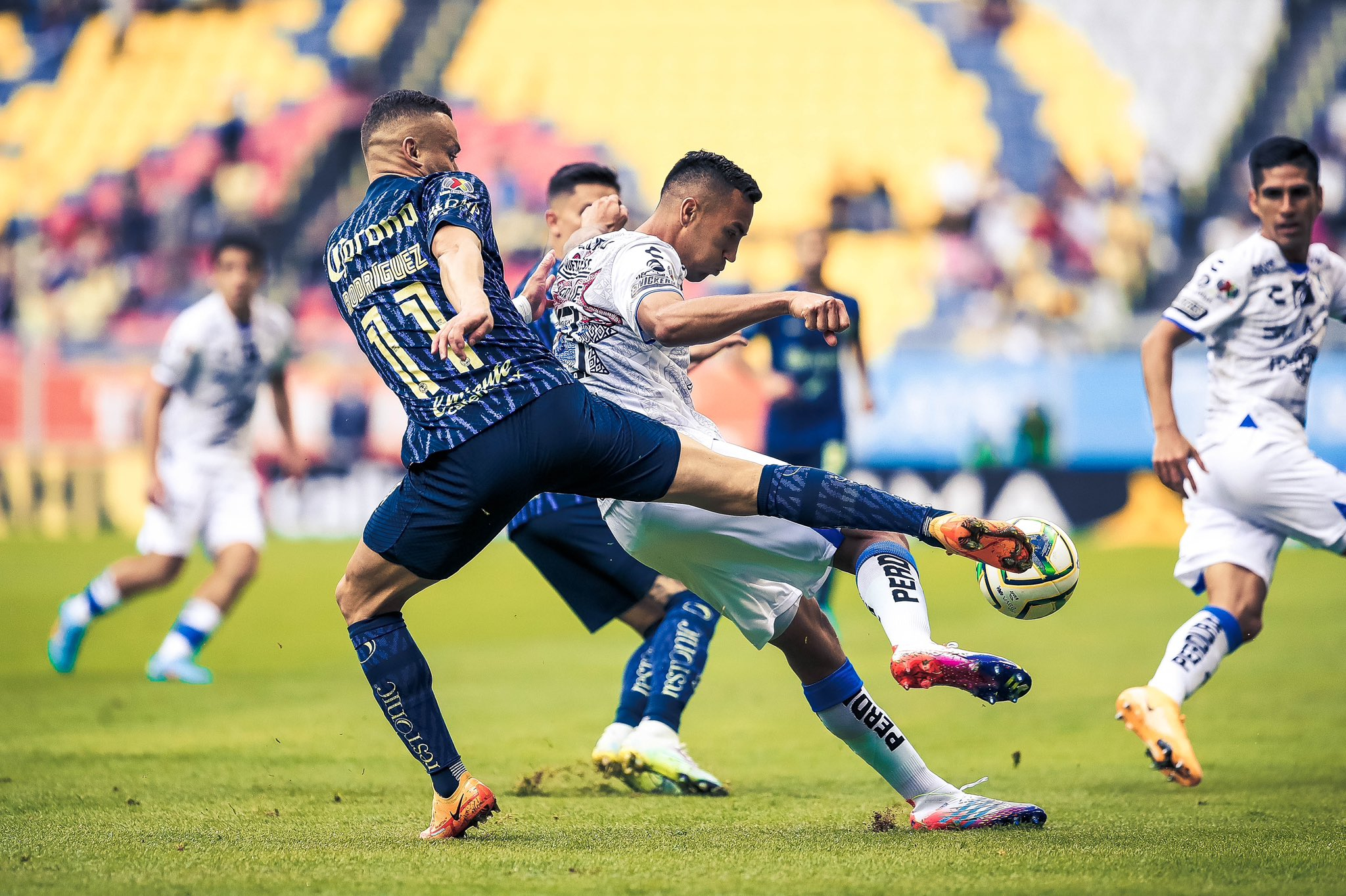 With Pedro Aquino, América drew 0-0 against Querétaro in the first match of the Liga MX.