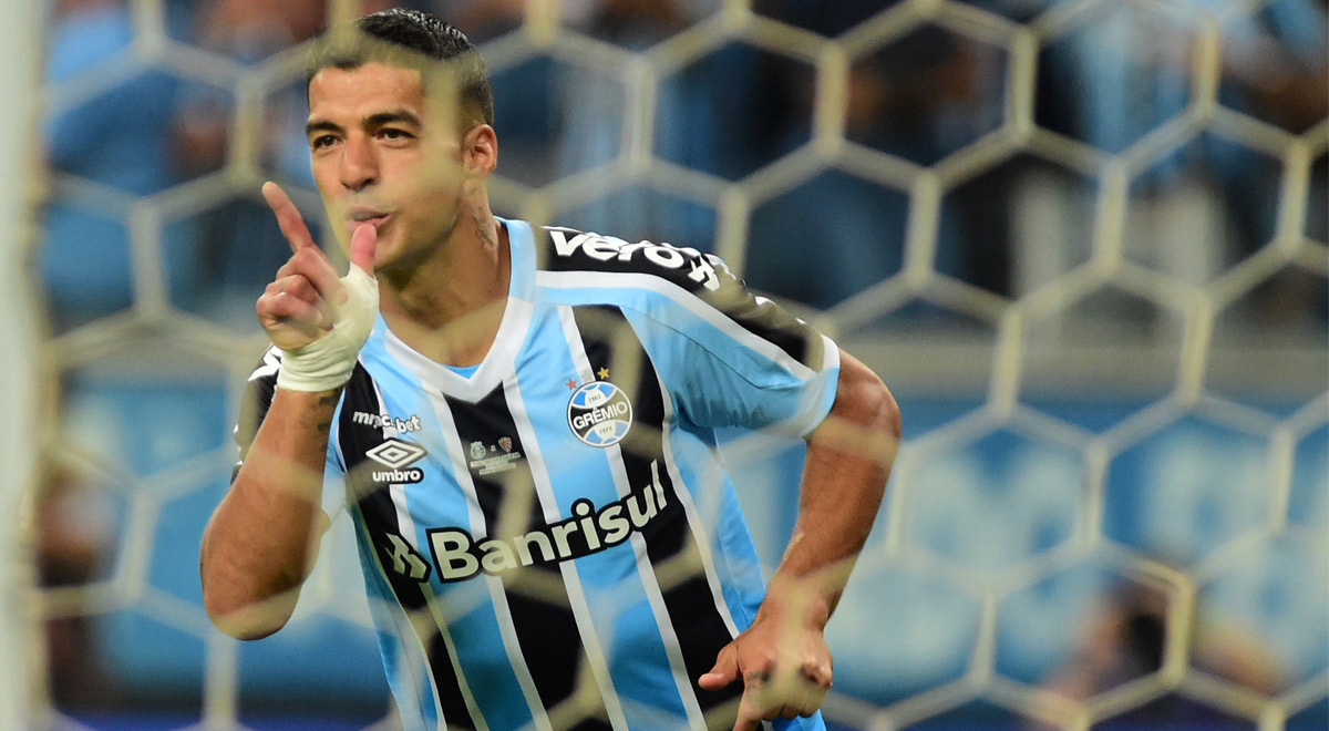 ¡Un monstruo! Luis Suárez convirtió hat-trick en su debut con Gremio 