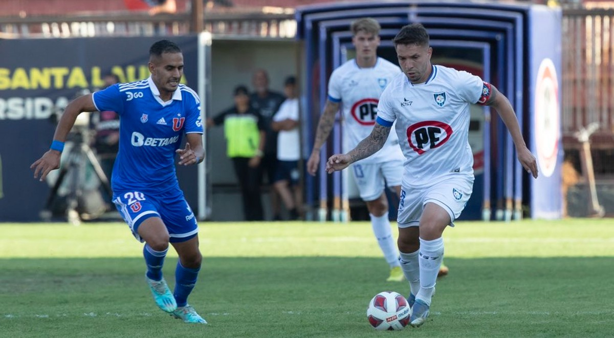 Huachipato defeated Universidad de Chile 3-1 in the first match of the National Championship.