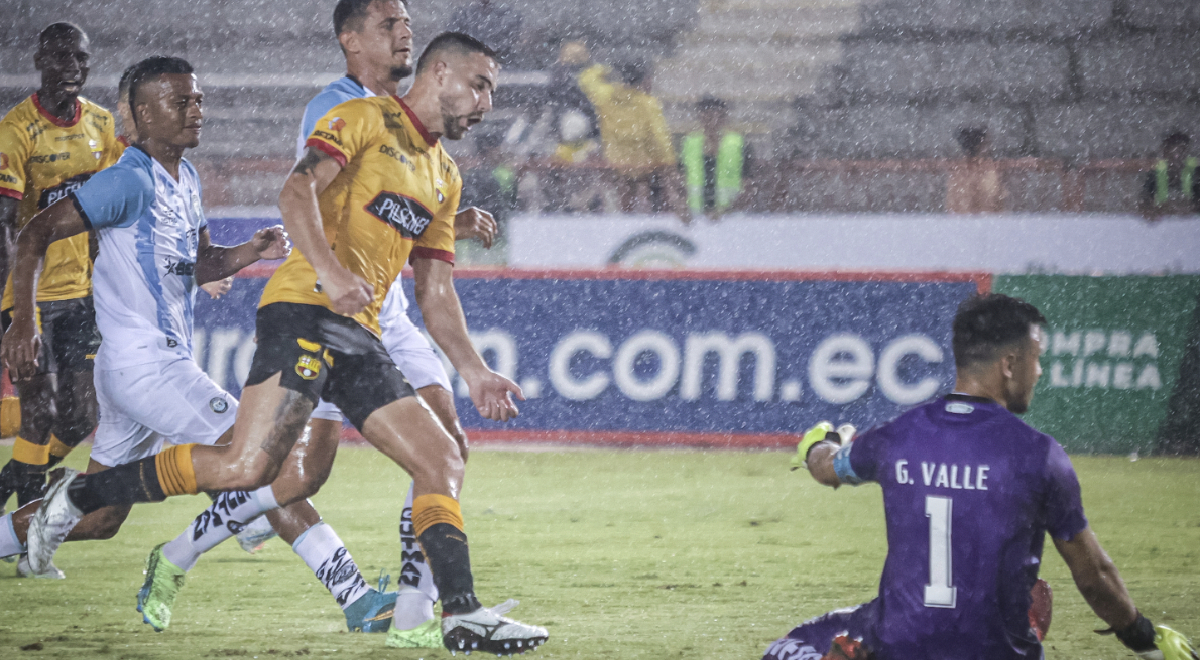 Guayaquil City hizo respetar su casa y se impuso por 3-2 frente a Barcelona
