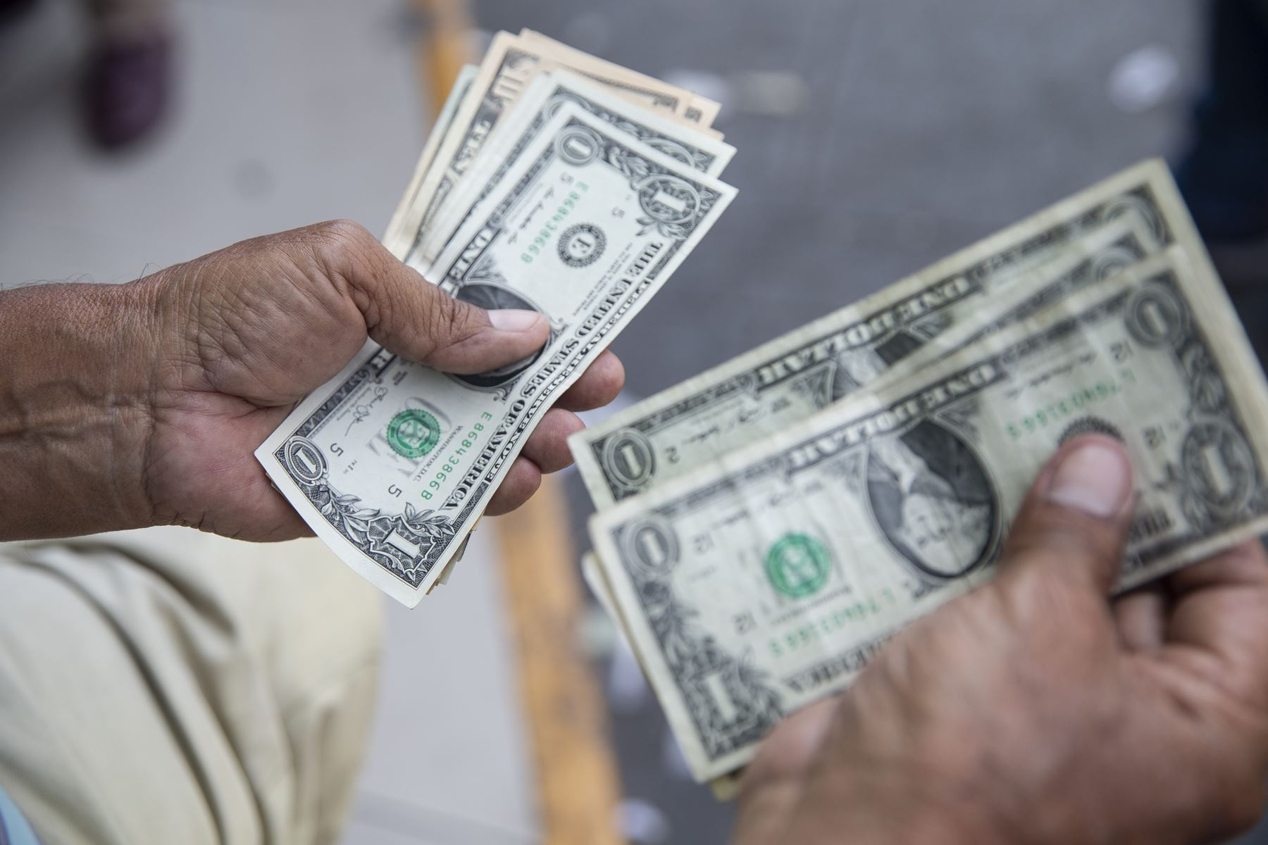 Precio del dólar para HOY, de febrero: ¿En cuánto cierra el billete verde?