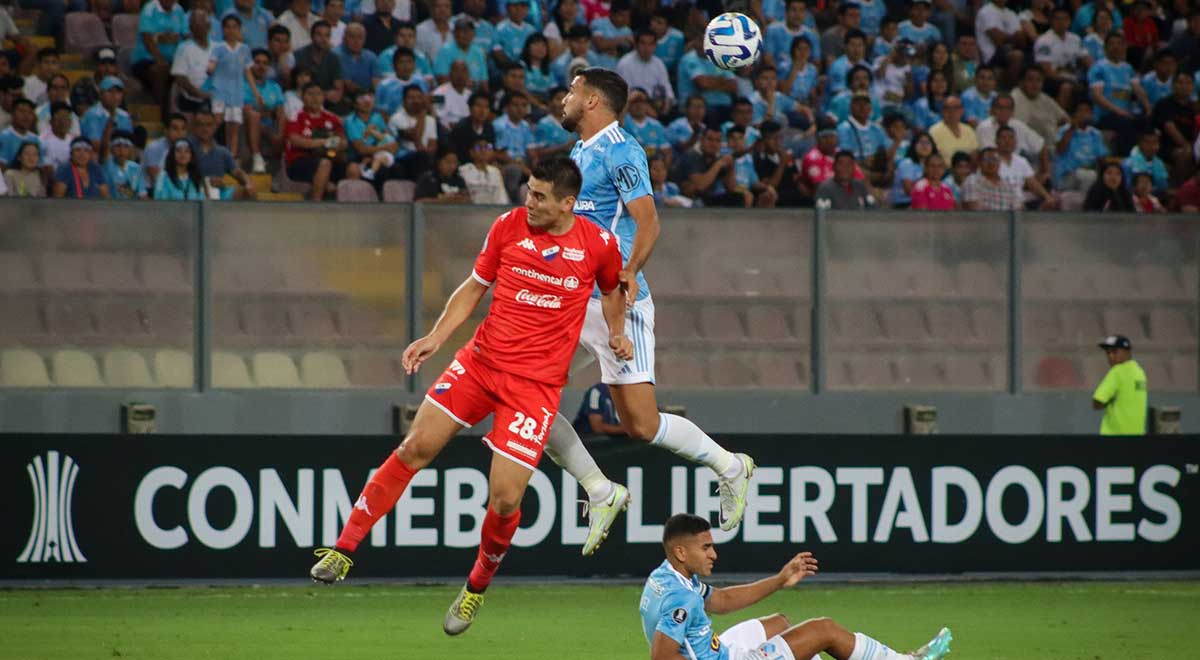 Prensa paraguaya arremete contra Nacional por perder con Cristal: 
