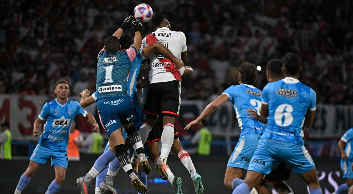 River Plate goleó a Racing de Córdoba en su debut por la Copa Argentina