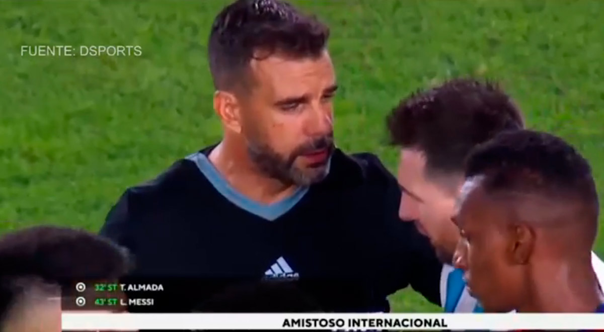 Árbitro del Argentina vs. Panamá acabó el partido y fue a pedirle la camiseta a Lionel Messi