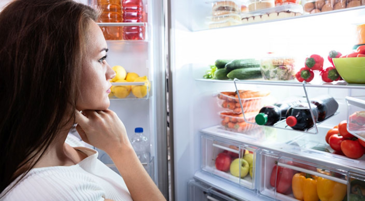 ¿Cuántas veces debes abrir la refrigeradora para pagar menos en tu recibo de luz?