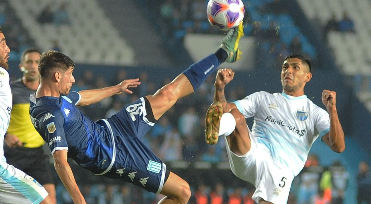 With Paolo Guerrero, Racing lost 3-1 against Atlético Tucumán in the Argentine League.