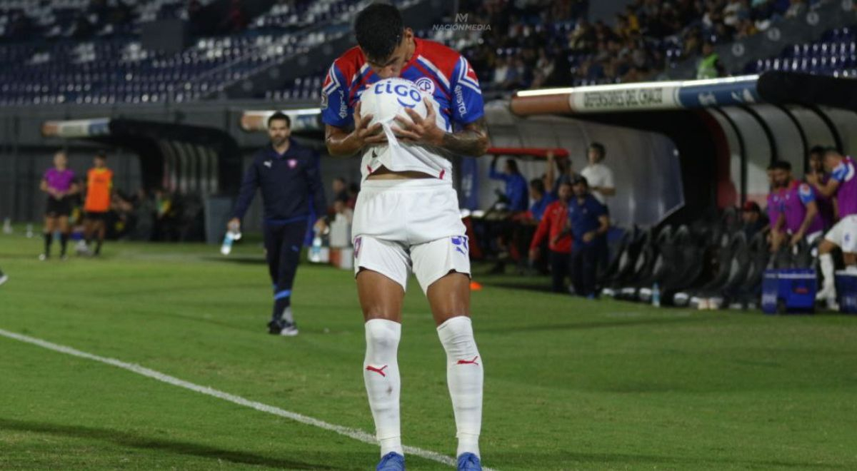 Cerro Porteño goleó a Guaraní y se consolidó en el segundo lugar de la Liga Paraguaya