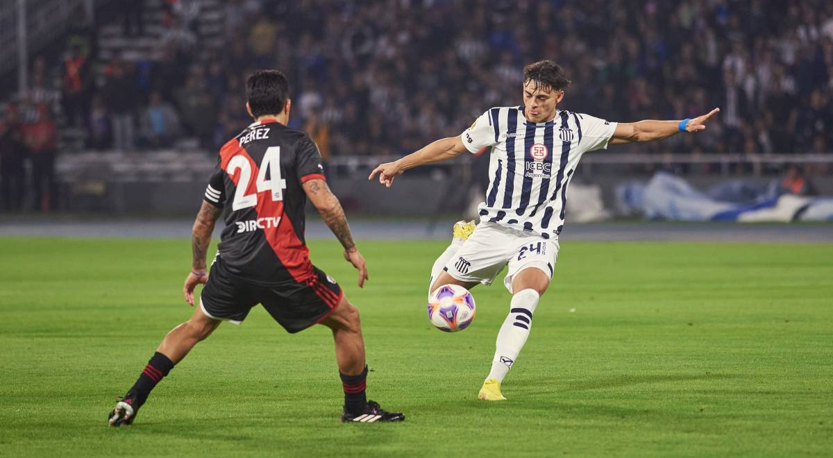 Talleres defeated River 2-1 in the 16th match of the Argentine Professional League.