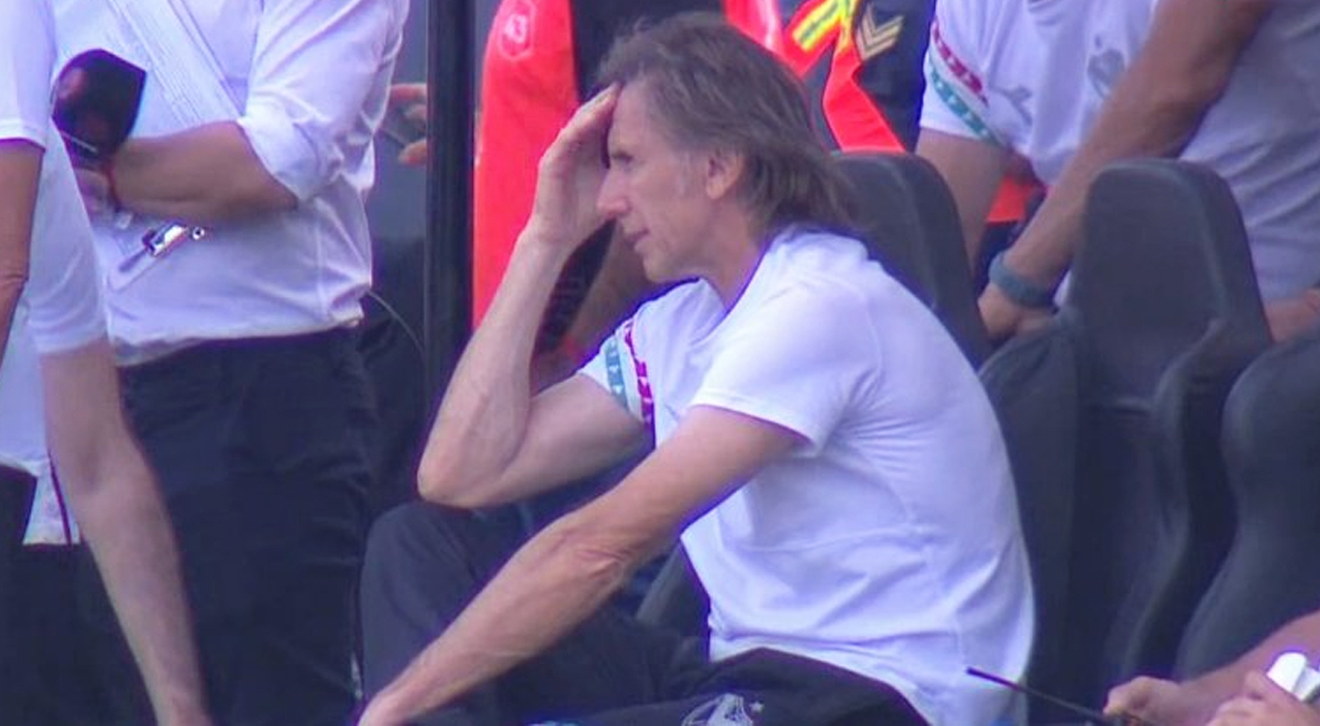 Ricardo Gareca no dio conferencia por problemas de salud tras nueva derrota de Vélez