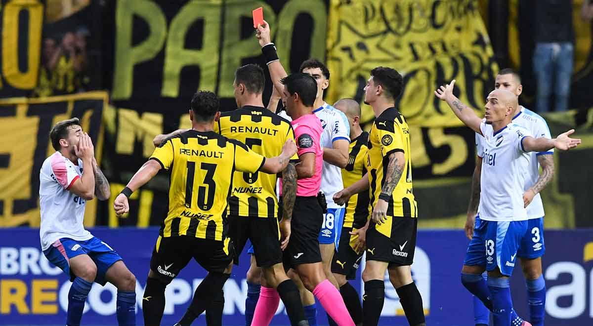 Peñarol 1-0 Nacional resumen y goles expulsiones video fecha 4