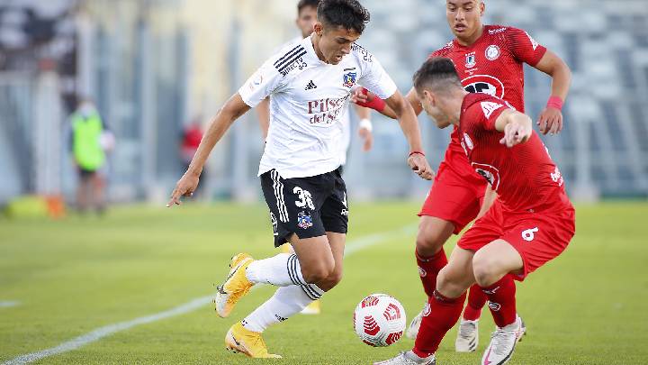 Colo Colo Empato Sin Goles Con La Calera Por El Campeonato Nacional