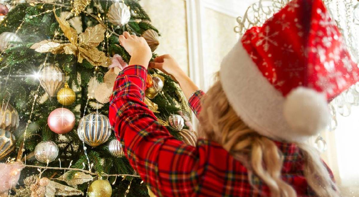 Cómo utilizar tu árbol de Navidad para decretar tus deseos de 2024? ¡Te  explicamos!